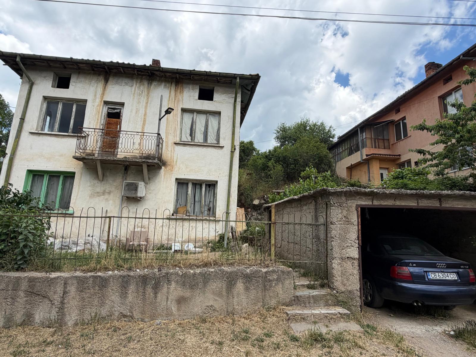 House for Sale in Aldomirovtsi, Sofia Province