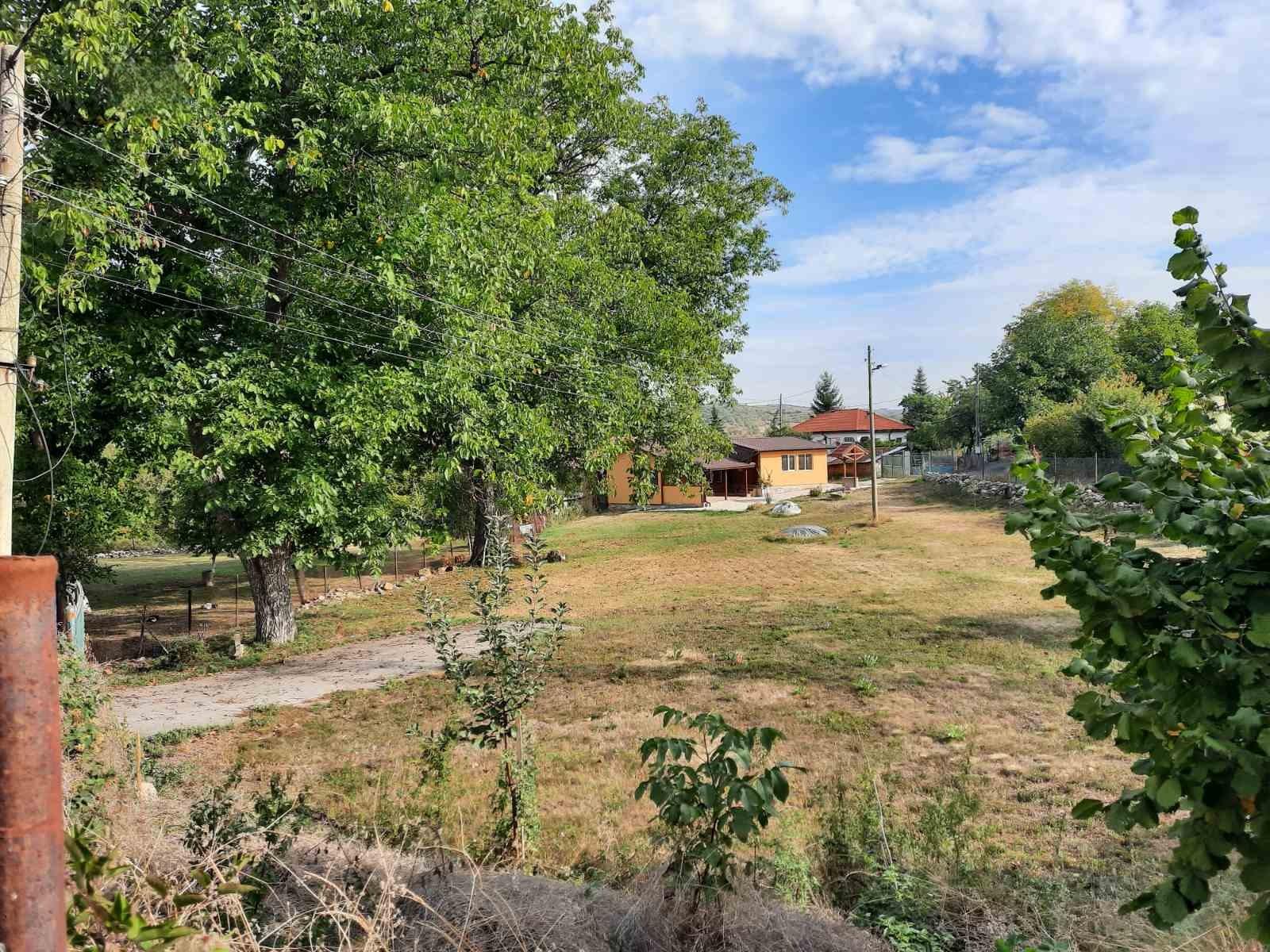 House for Sale in Pernik, Bela voda