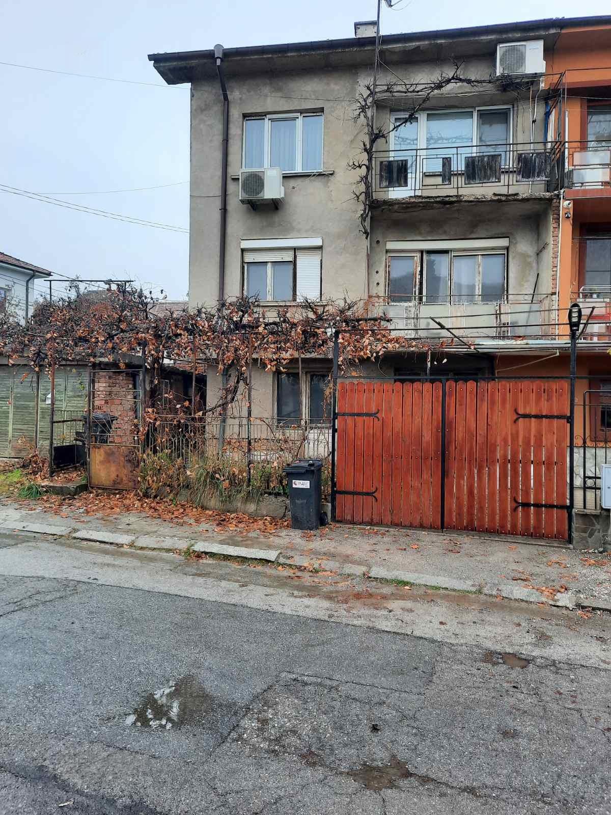 House for Sale in Pernik, Klepalo