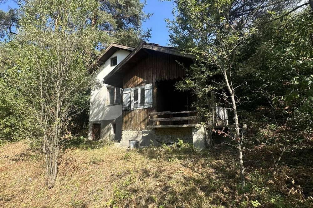 House for Sale in Dolno Kamartsi, Sofia Province