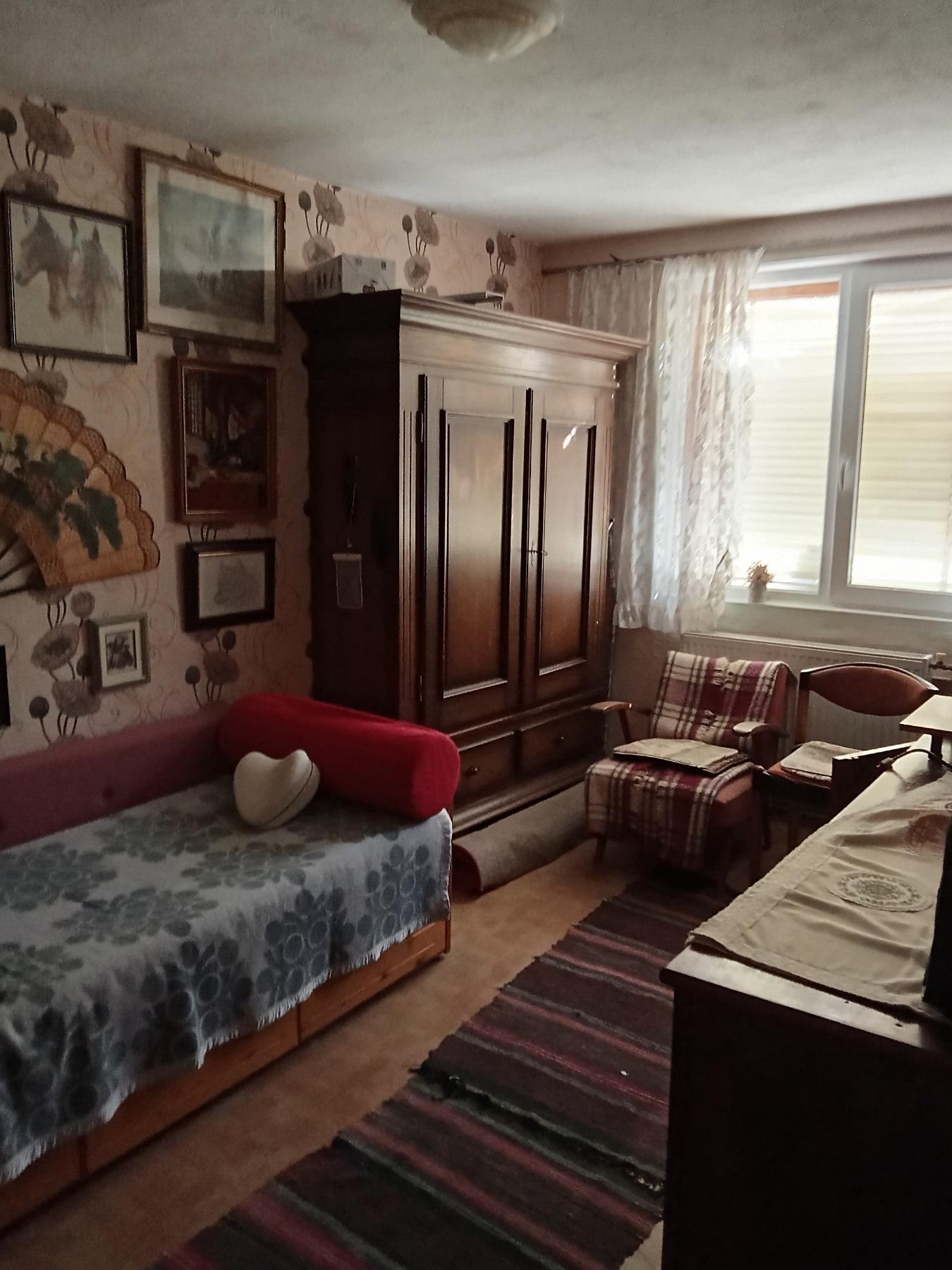 House for Sale in Vakarel, Sofia Province