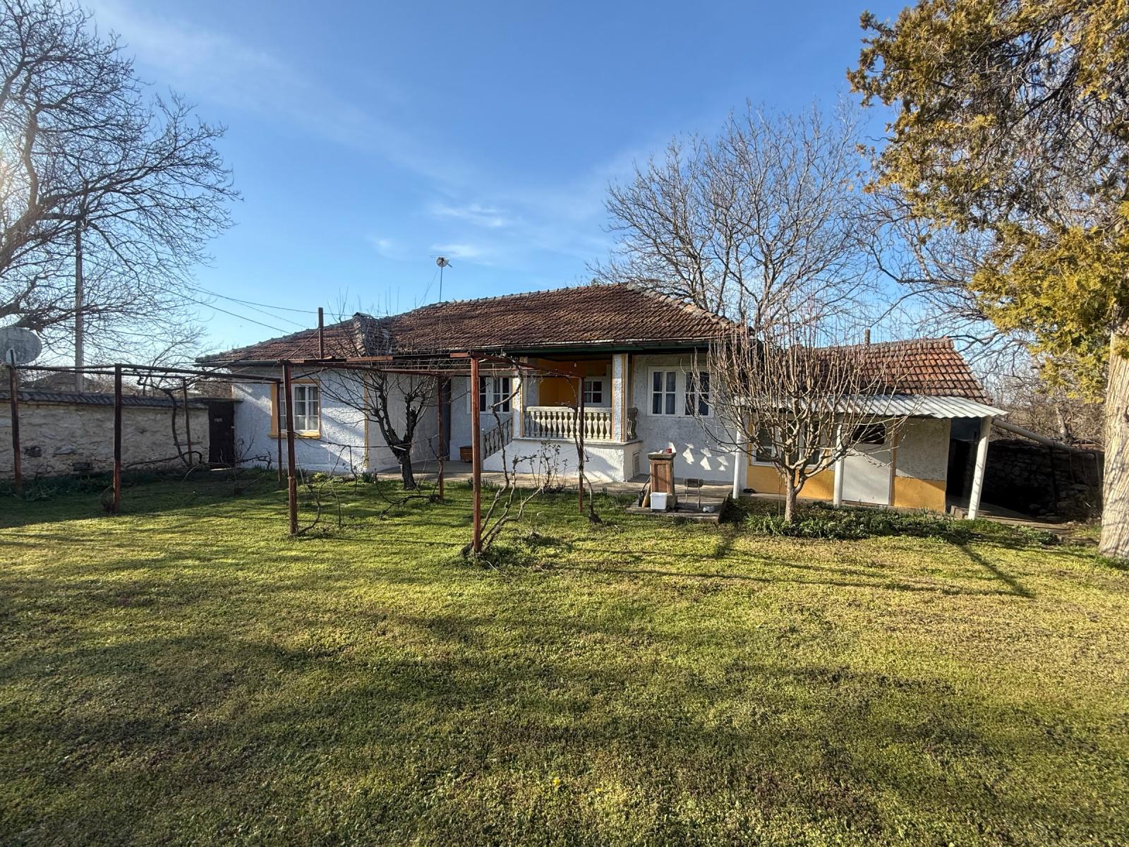 House for Sale in Hotnitsa, Veliko Tarnovo