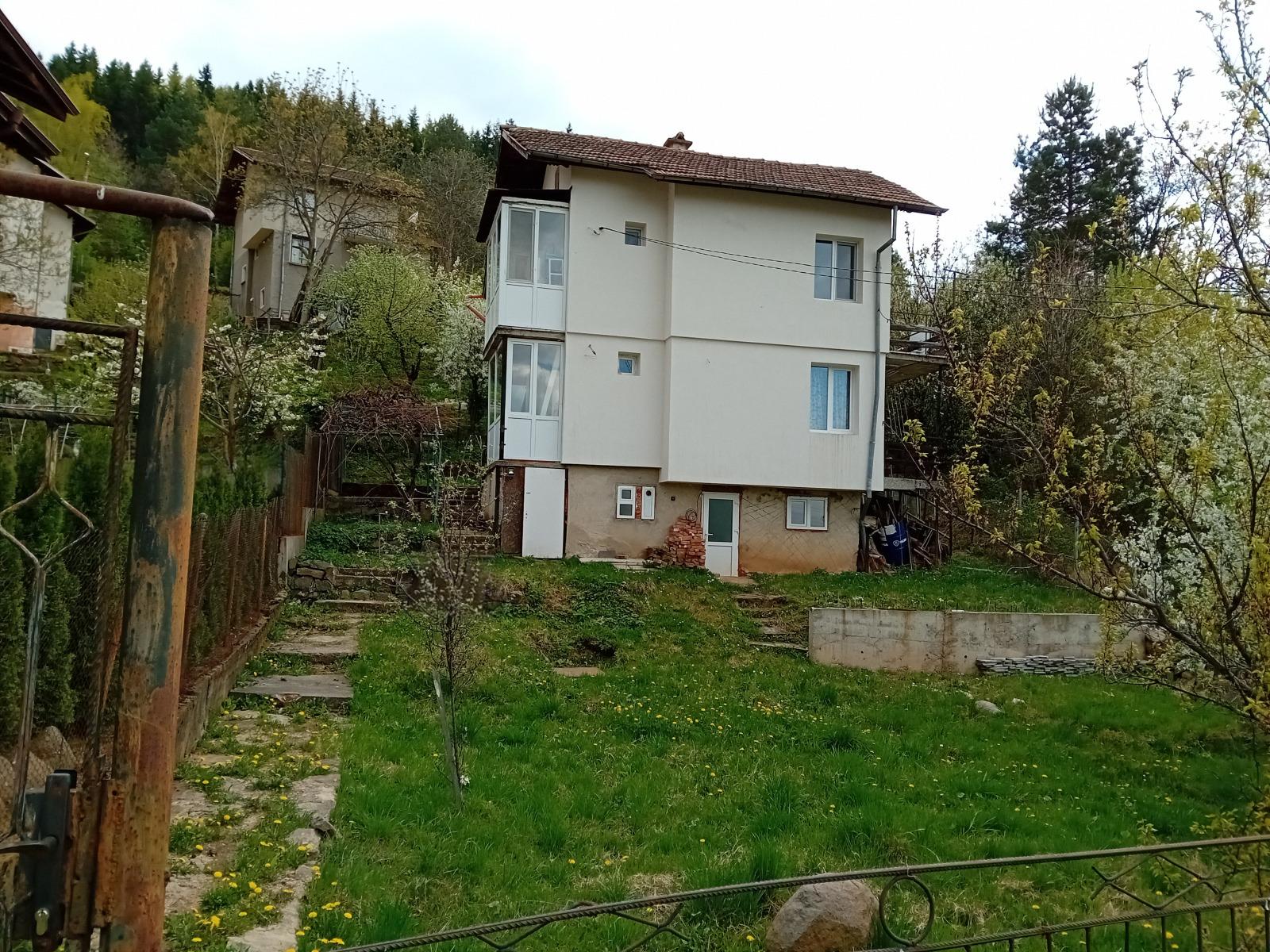 House for Sale in Kladnitsa, Pernik