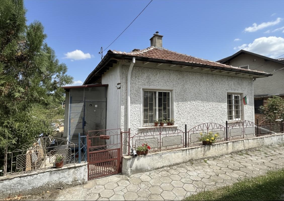House for Sale in Sofia, Podgumer