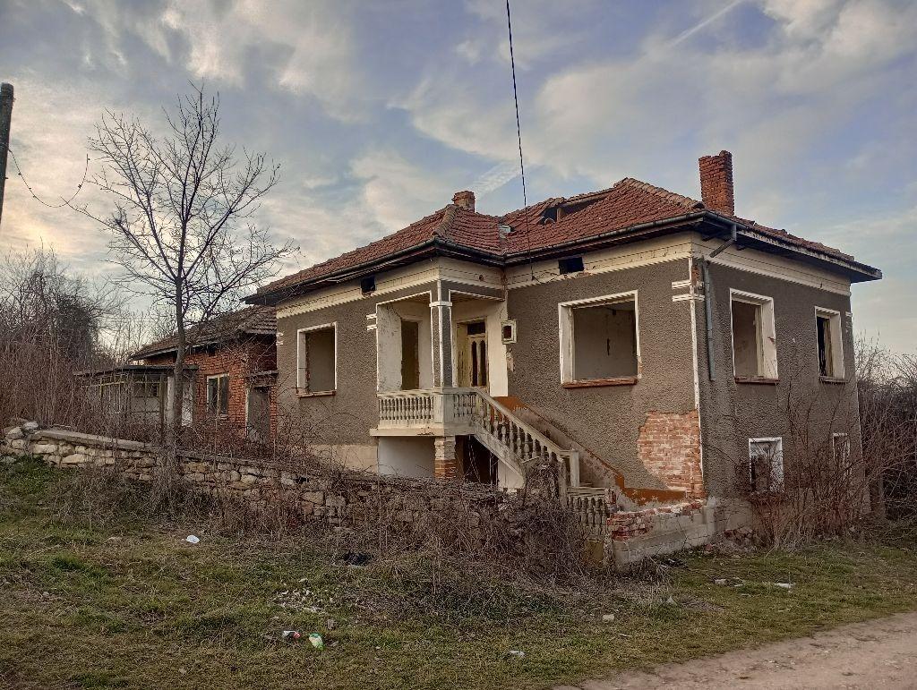 House for Sale in Slavyani, Lovech