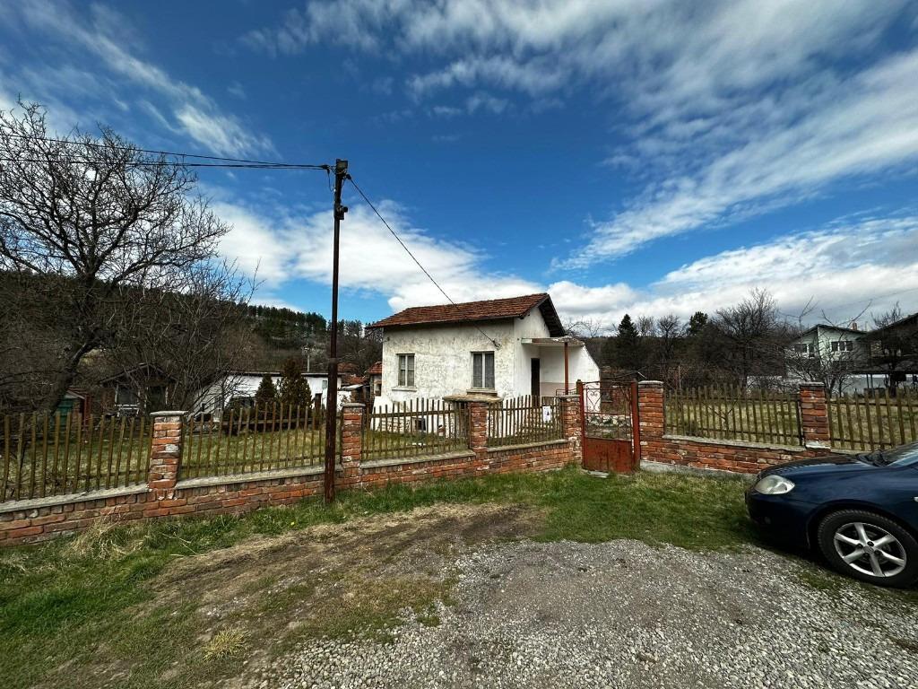 House for Sale in Pernik, Stara Teva