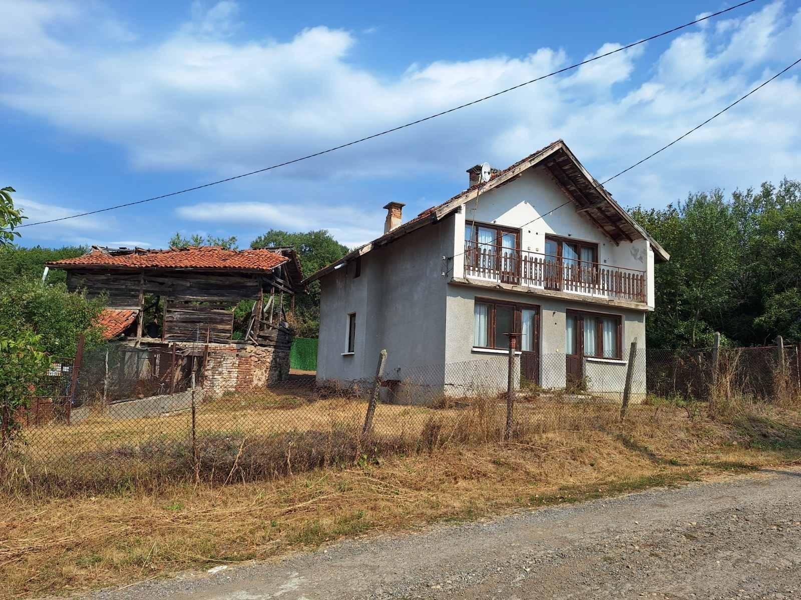 House for Sale in Makotsevo, Sofia Province