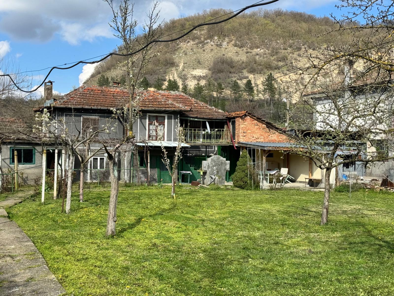 House for Sale in Svalenik, Ruse