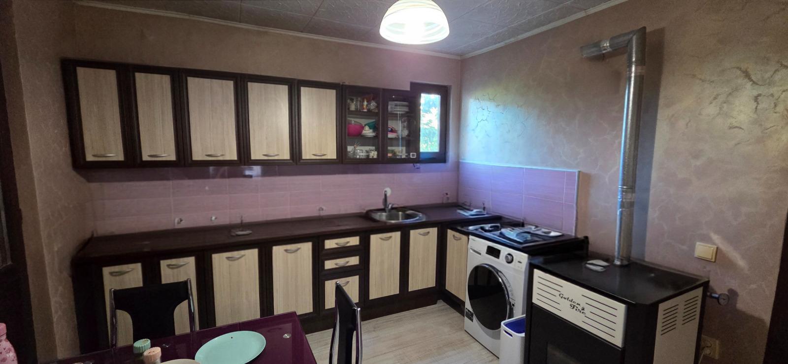 House Floor for Sale in Montana, Pliska