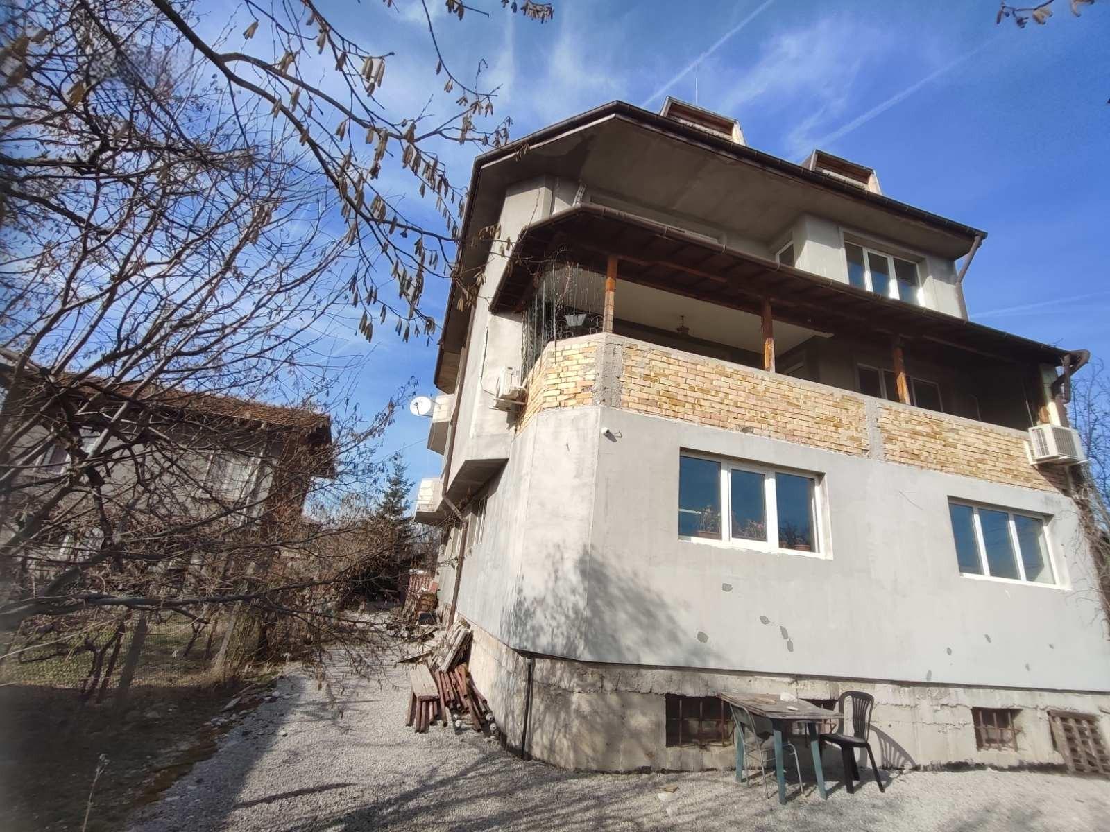 House for Sale in Petarch, Sofia Province
