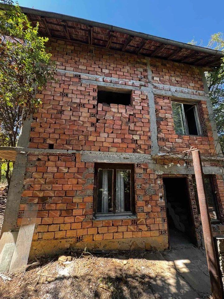 House for Sale in Radyuvene, Lovech