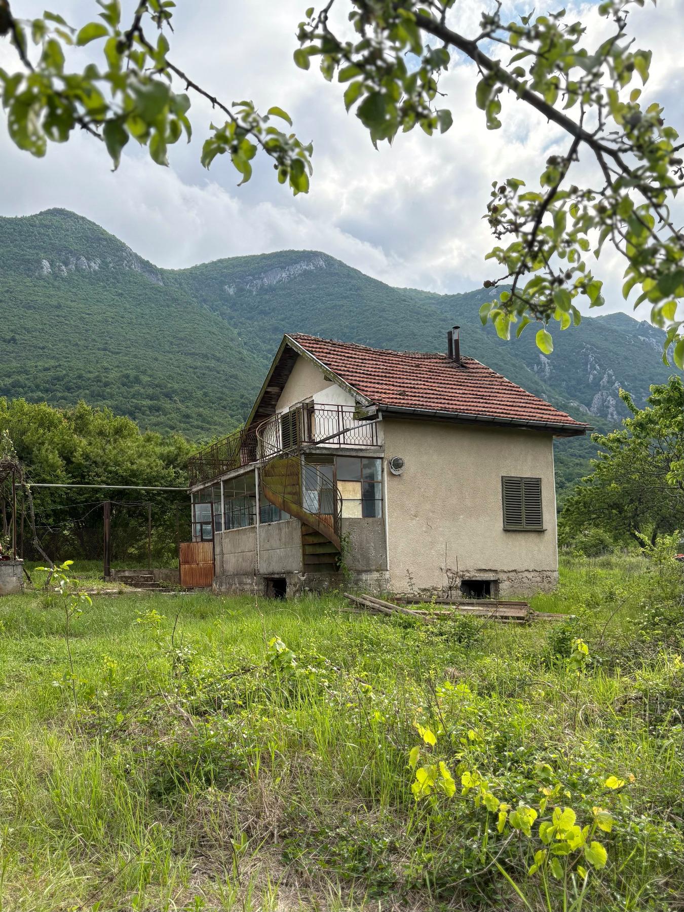 Villa for Sale in Vratsa, Dabnika