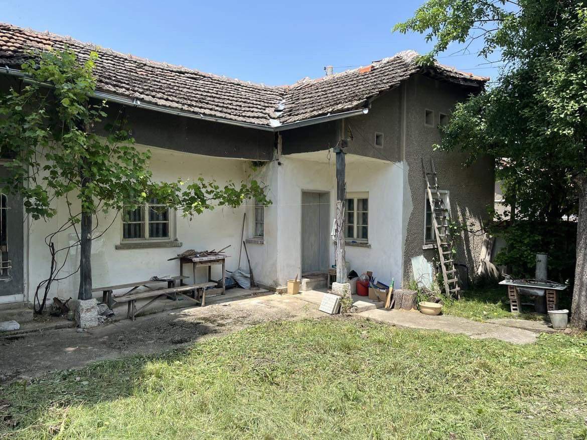 House for Sale in Ugarchin, Lovech