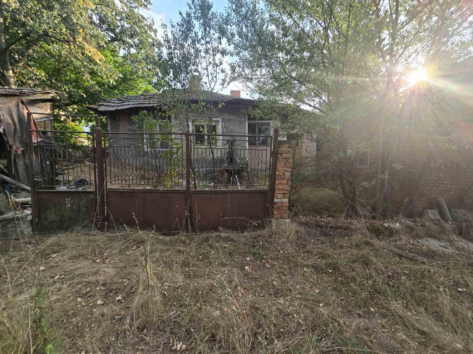 House for Sale in Dolno Kamartsi, Sofia Province