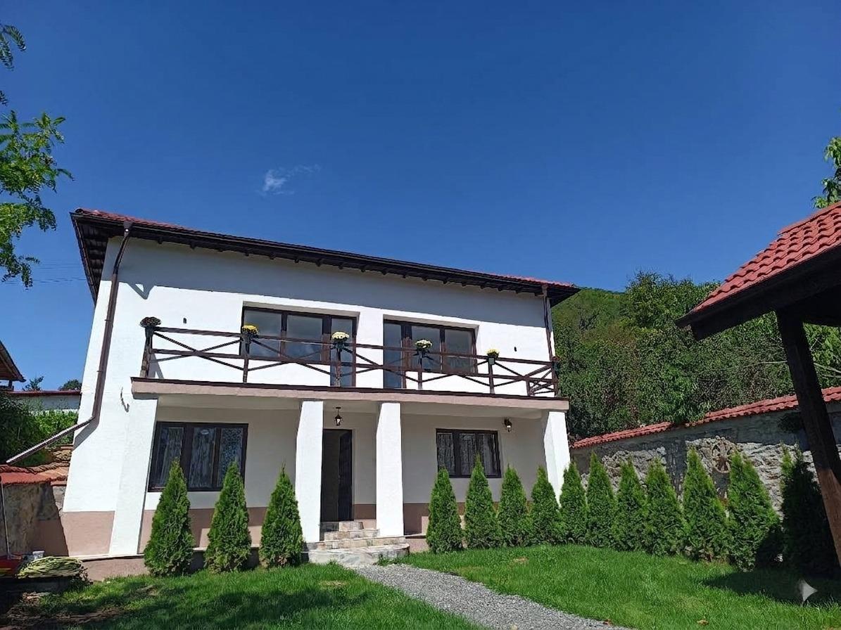 House for Sale in Bunovo, Sofia Province