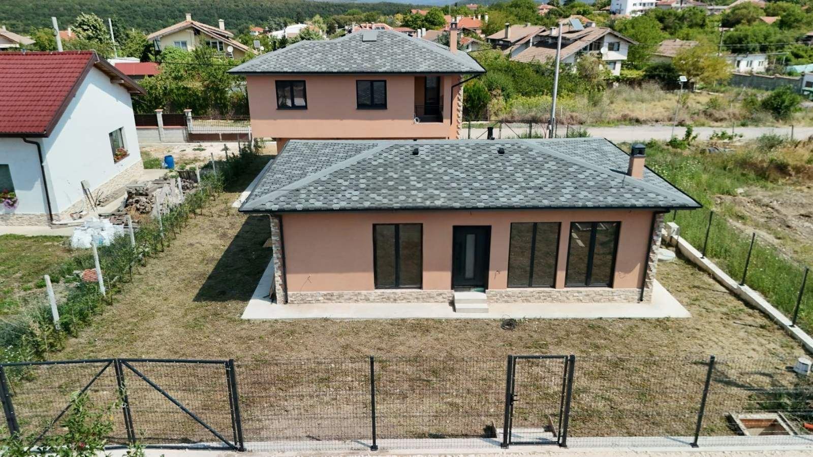 House for Sale in Yarebichna, Varna