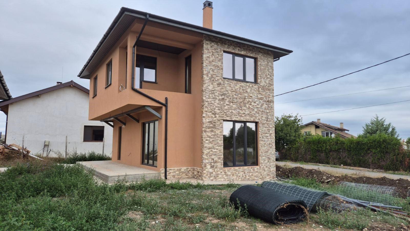 House for Sale in Yarebichna, Varna