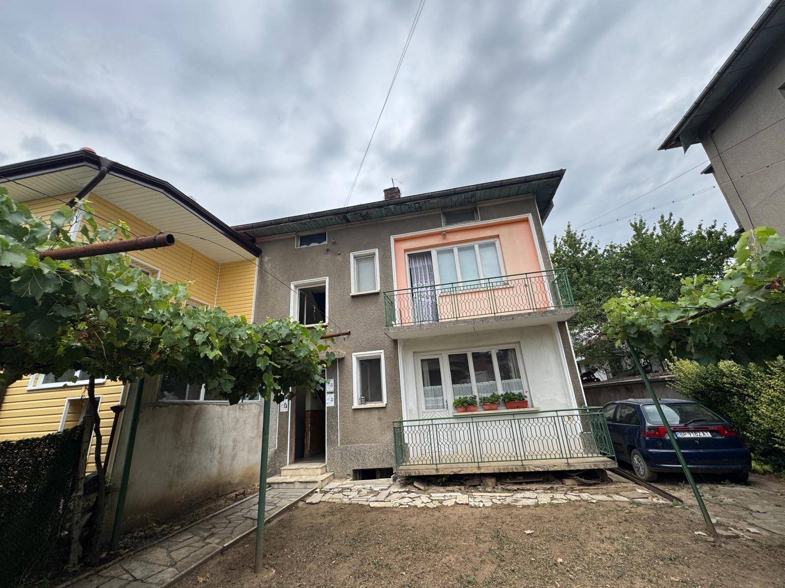 House Floor for Sale in Mezdra, Vratsa