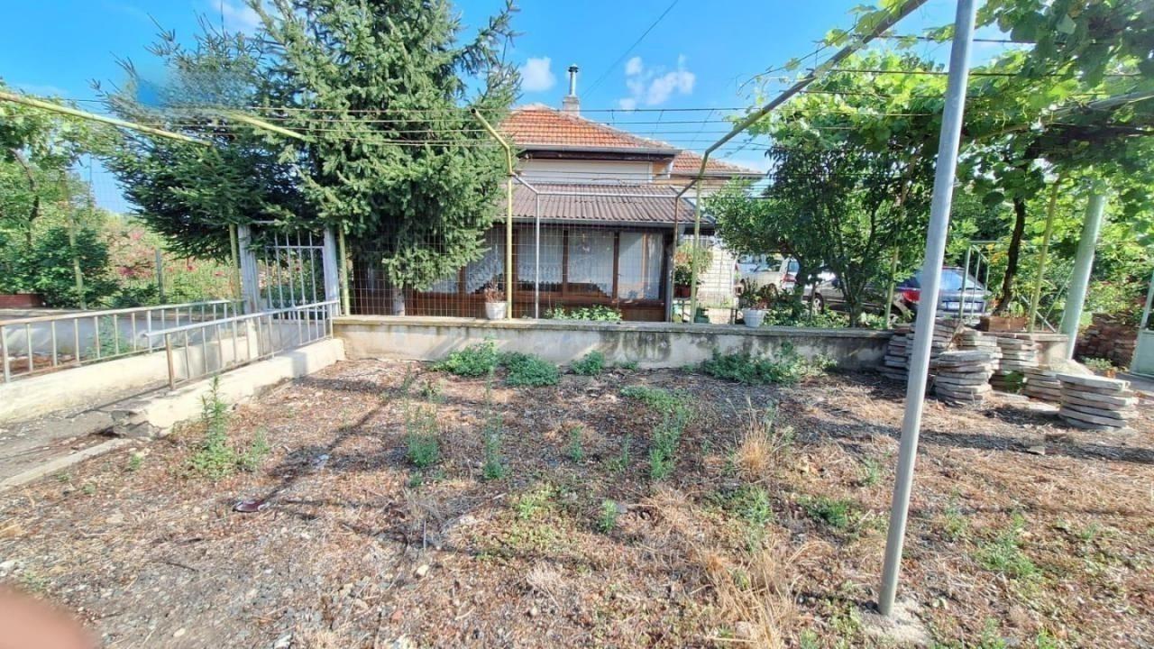 House for Sale in Tserkovski, Burgas