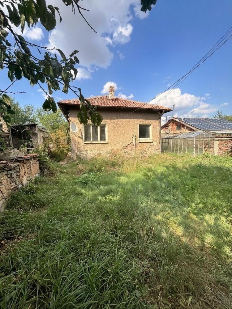House for Sale in Pernik, Baykusheva mahala