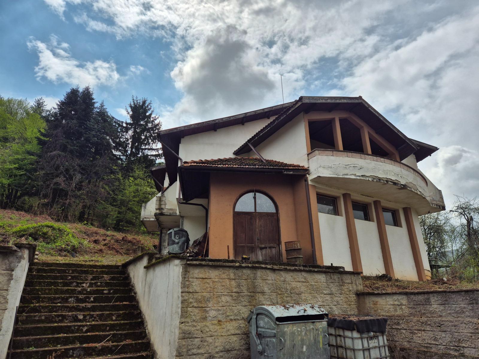 Villa for Sale in Botevgrad, Sofia Province