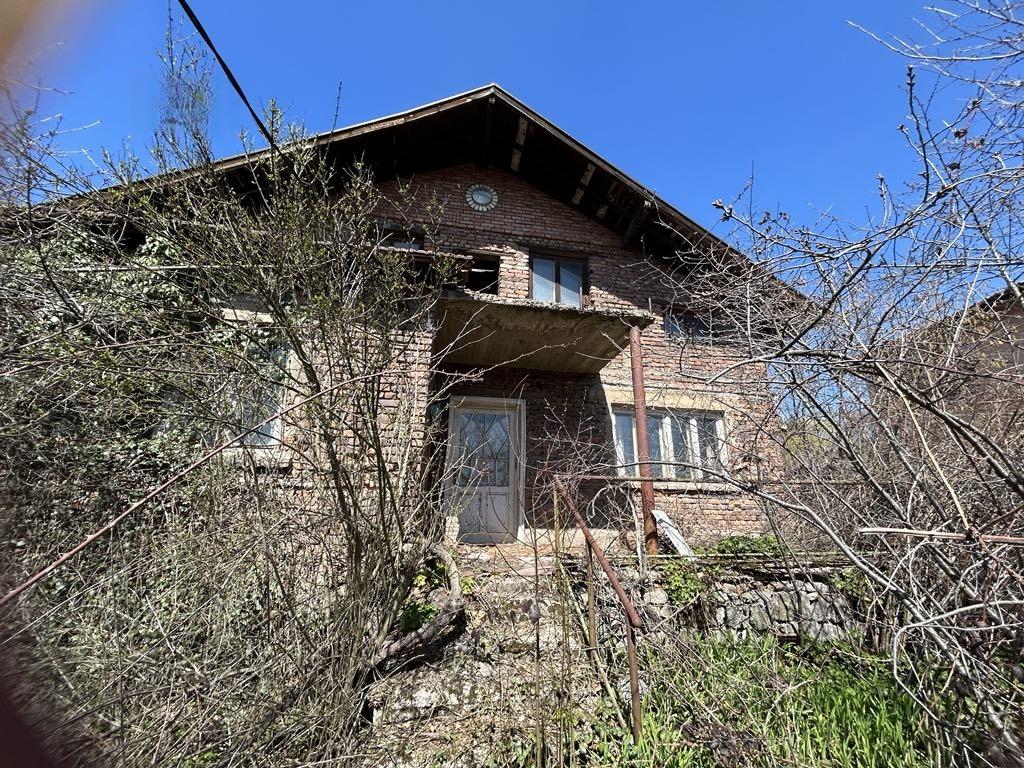 House for Sale in Pernik, Moshino