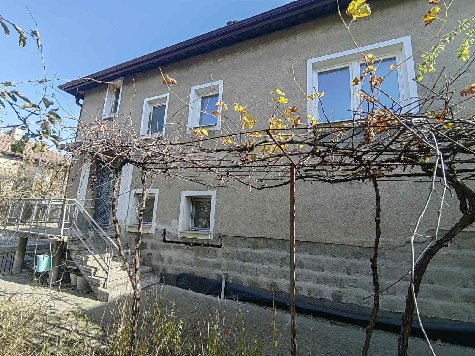 House for Sale in Pernik, Tsarkva