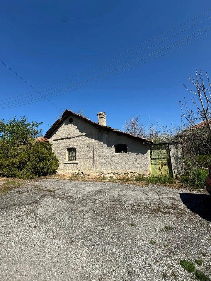 House for Sale in Makariopolsko, Targovishte