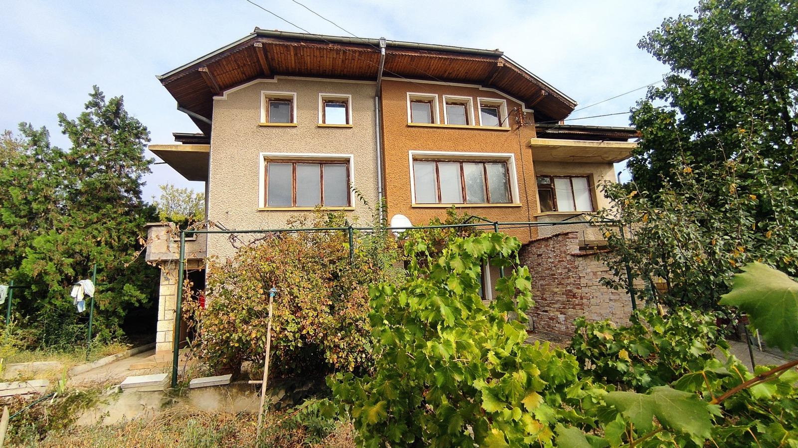 House for Sale in Hrishteni, Stara Zagora