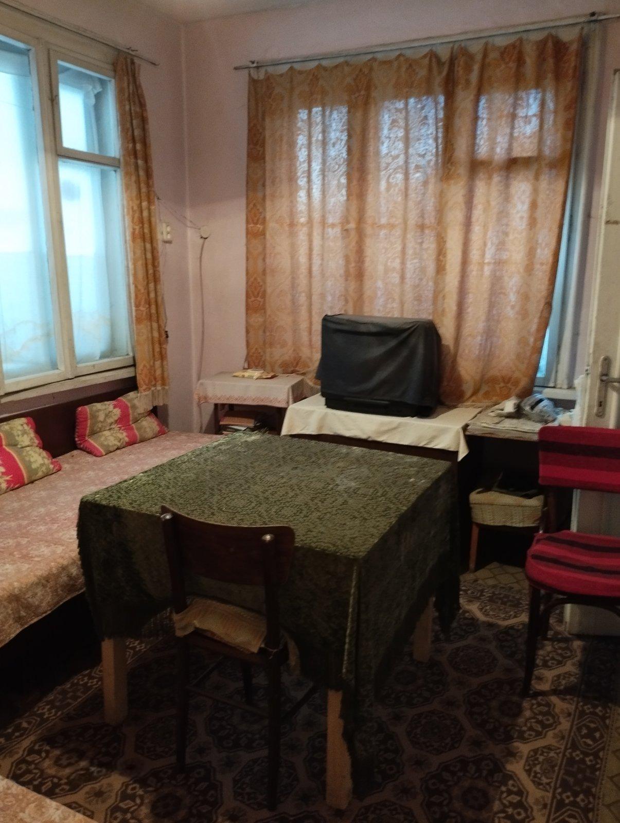 House for Sale in Perushtitsa, Plovdiv