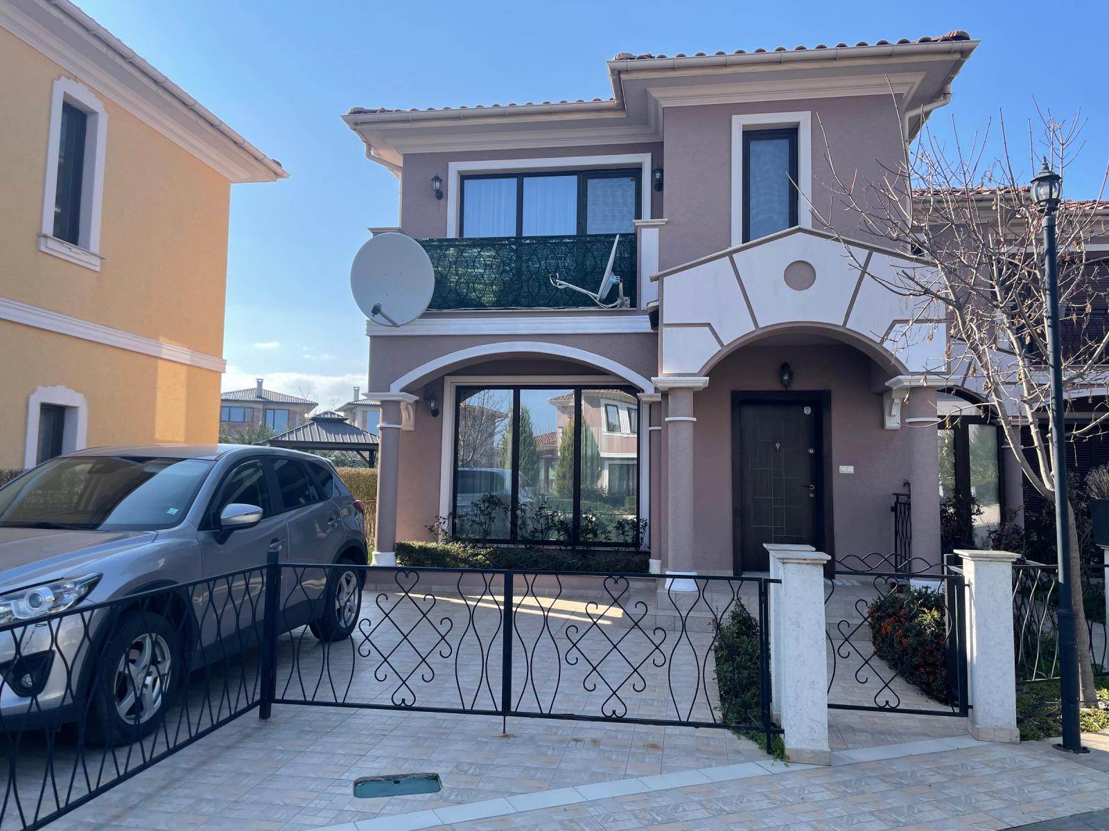 Villa for Sale in Burgas, Sarafovo