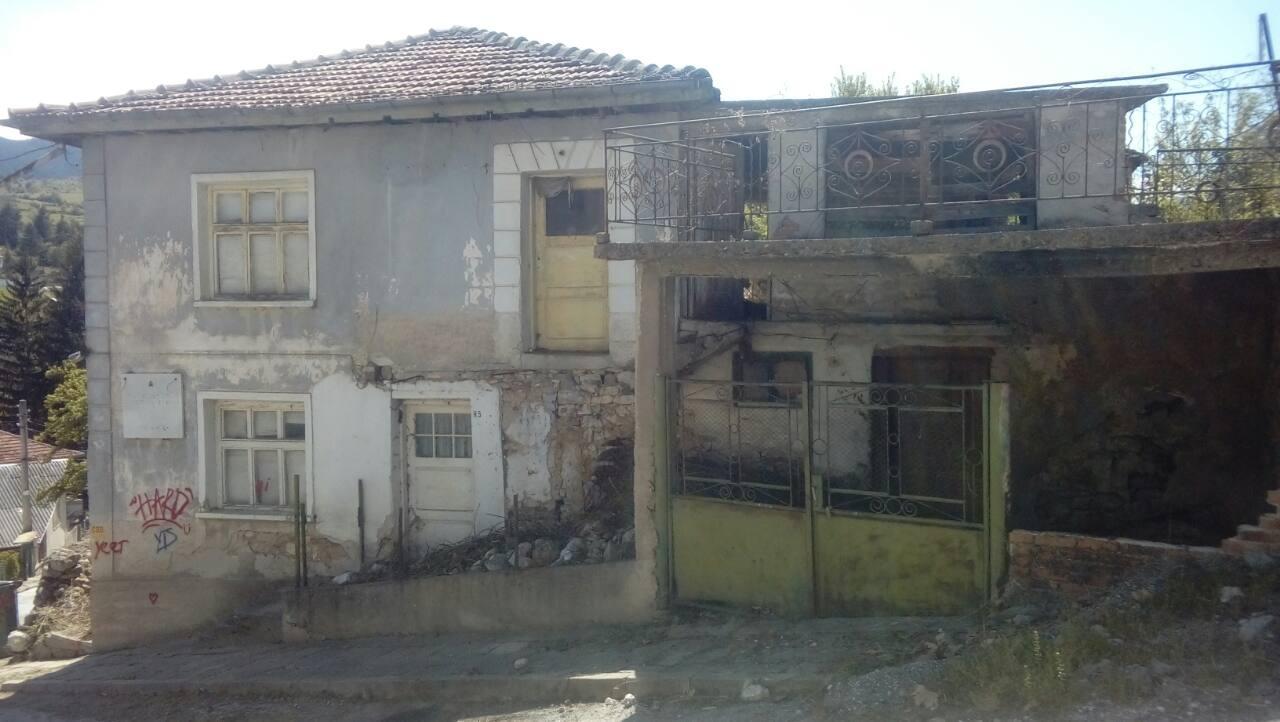 House for Sale in Hvoyna, Smolyan