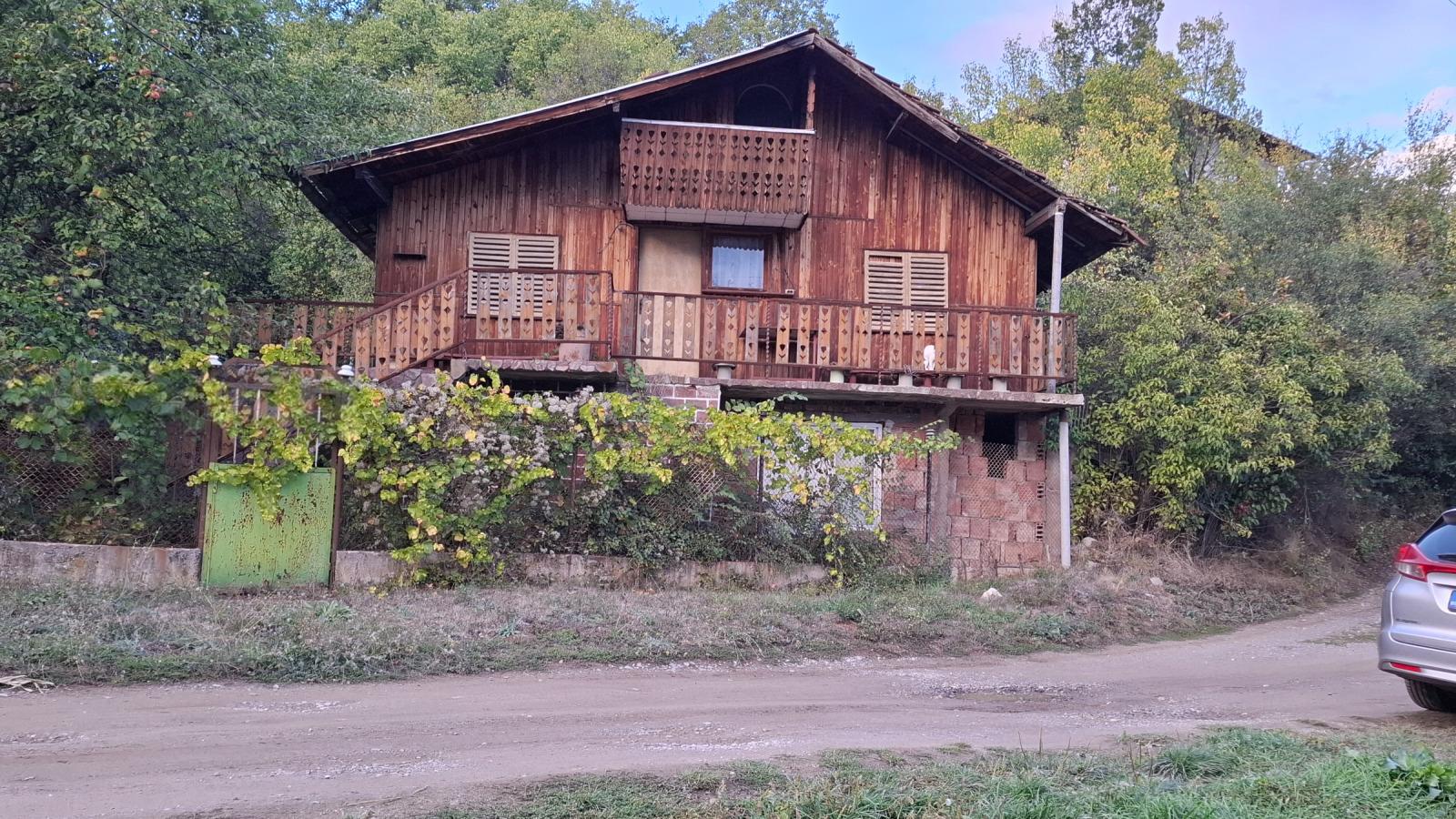Villa for Sale in Leskovets, Pernik