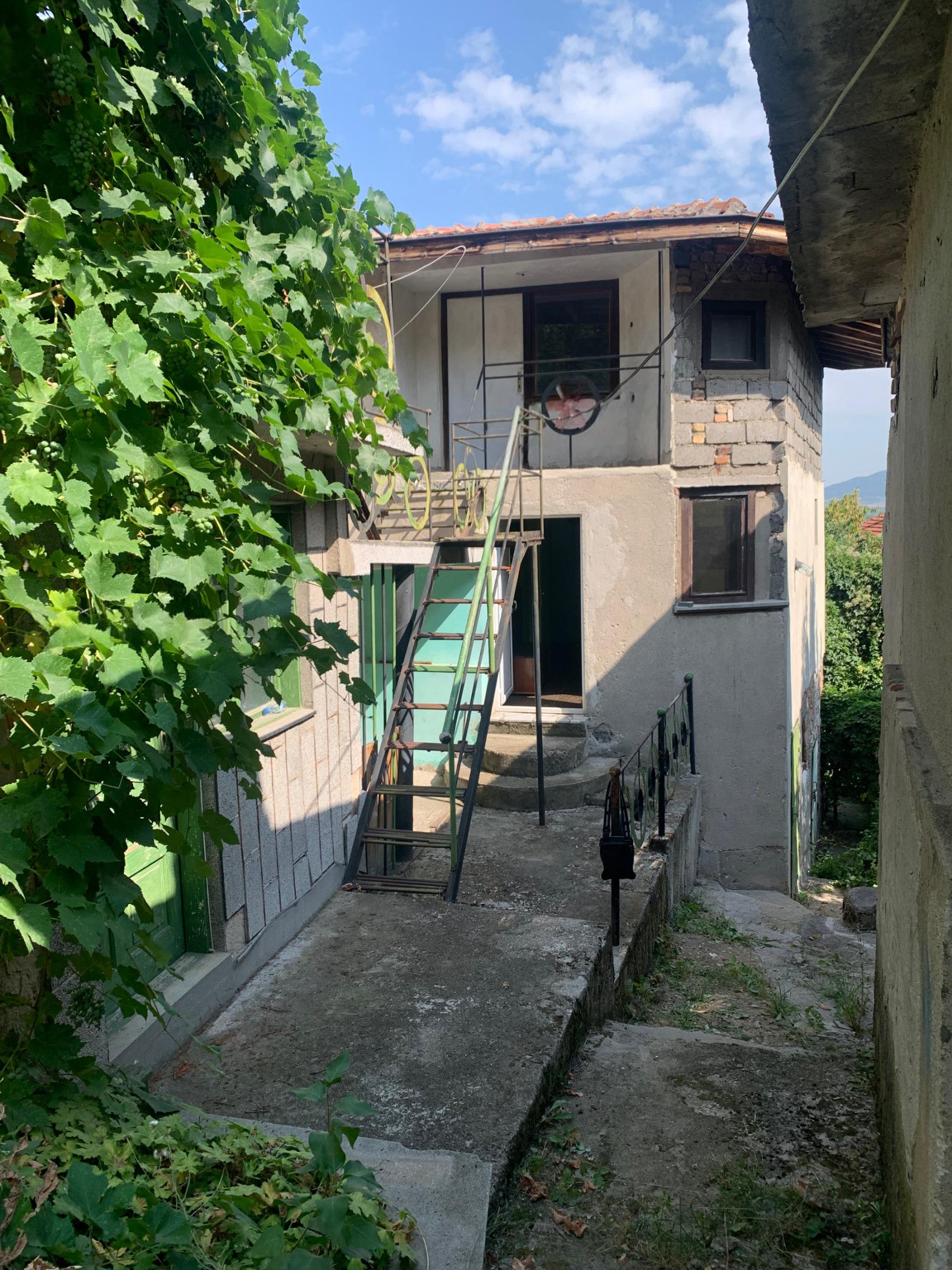 House for Sale in Pernik, Kalkas