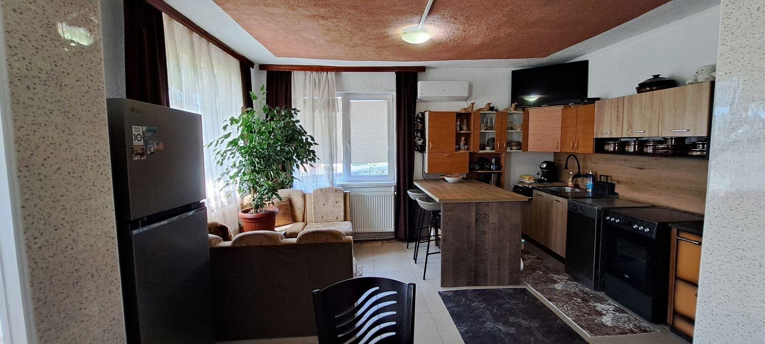 House Floor for Sale in Pernik, Tsarkva