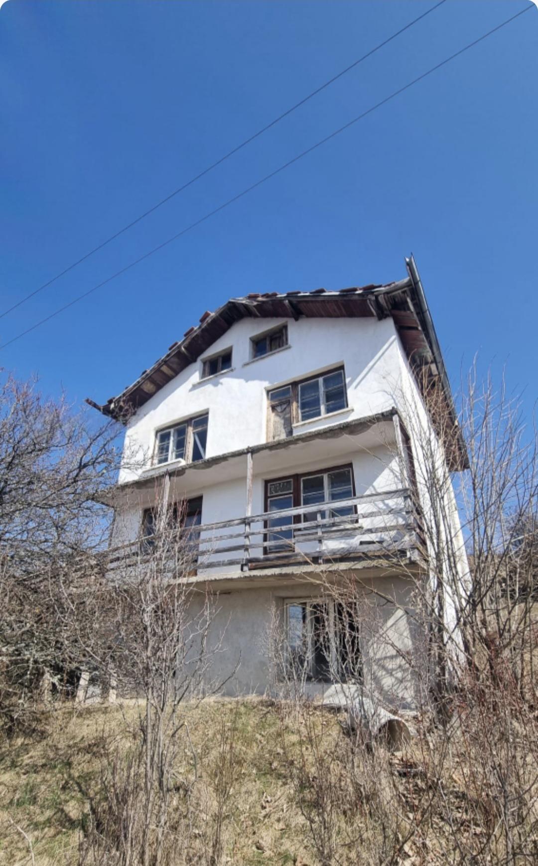 House for Sale in Garlo, Pernik