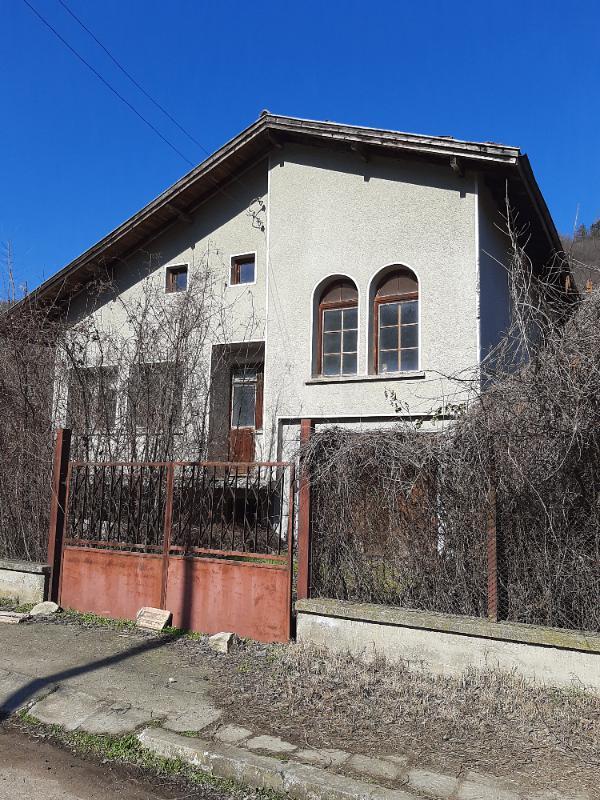Villa for Sale in Opaka, Targovishte