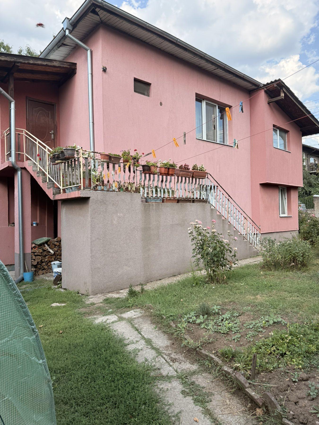House for Sale in Pernik, Tsarkva