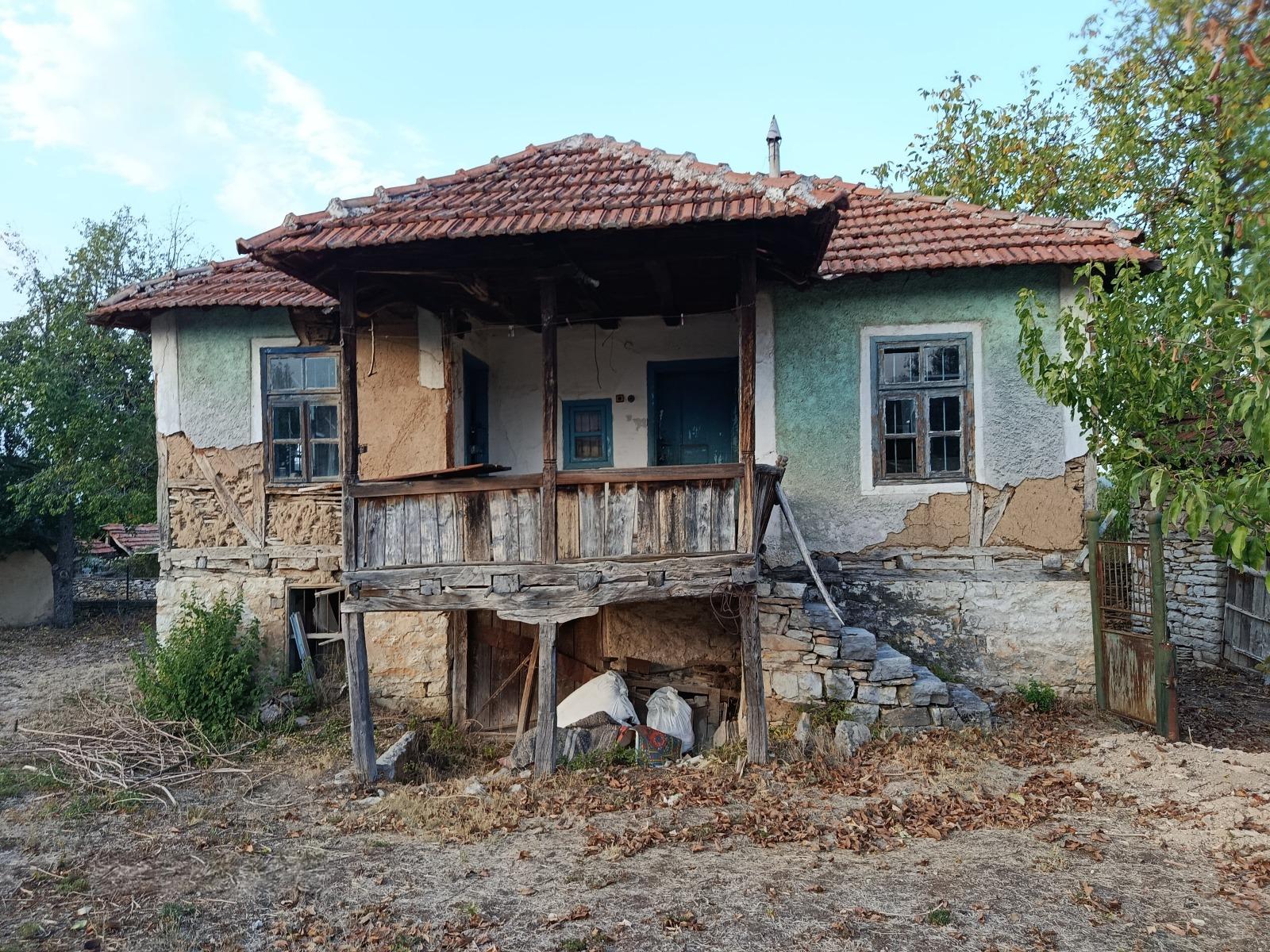 House for Sale in Karlukovo, Lovech