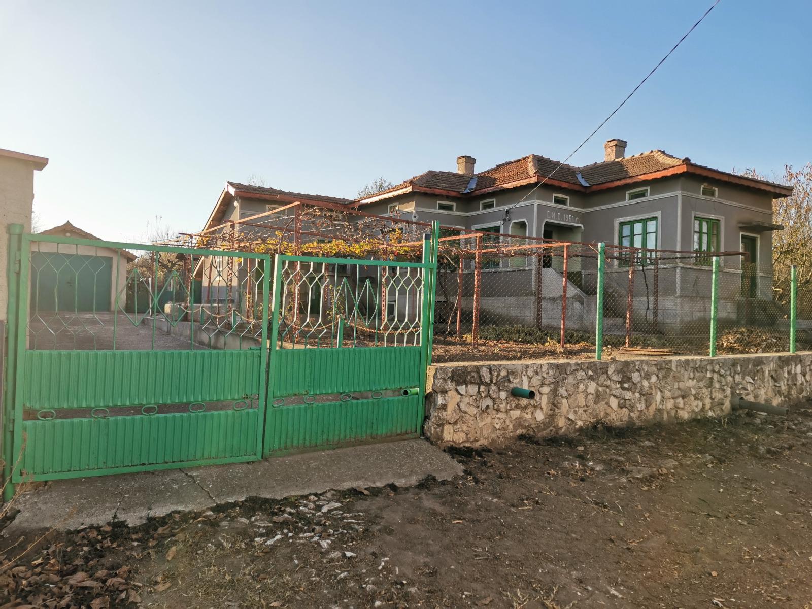 House for Sale in Snop, Dobrich