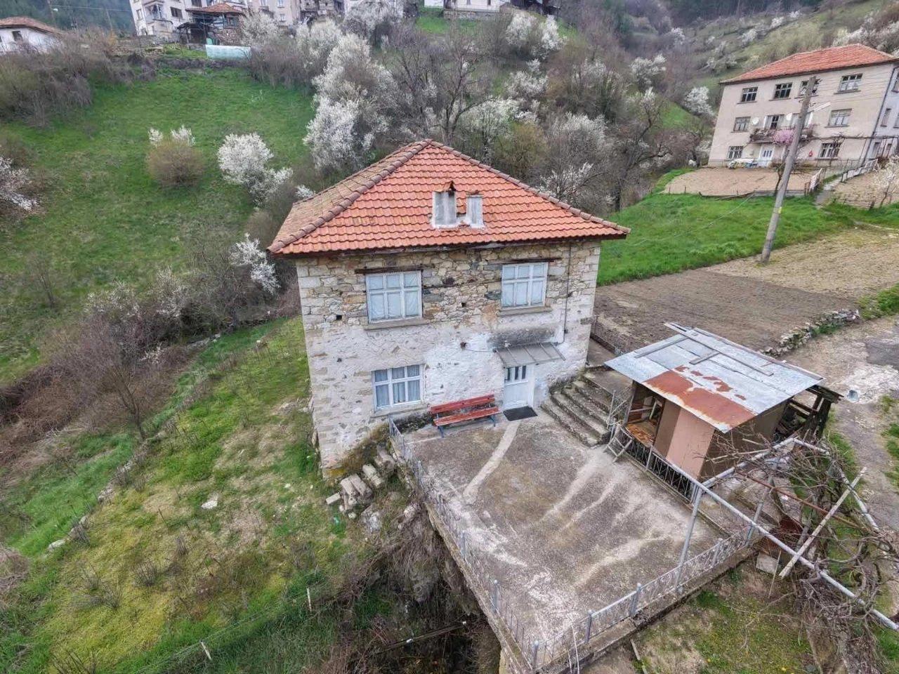 House for Sale in Podvis, Smolyan