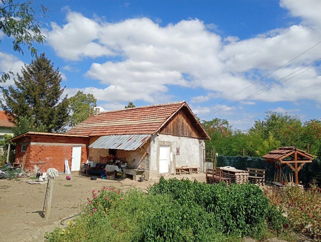 House for Sale in Pleven, 9-ti kvartal