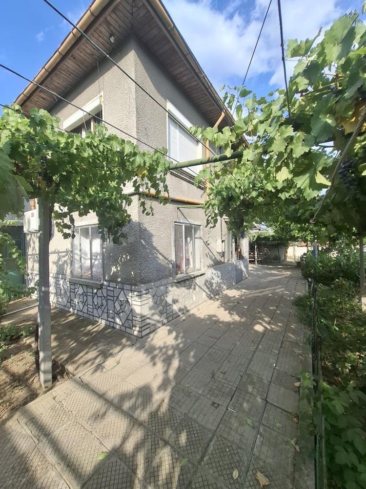 House for Sale in Tsalapitsa, Plovdiv