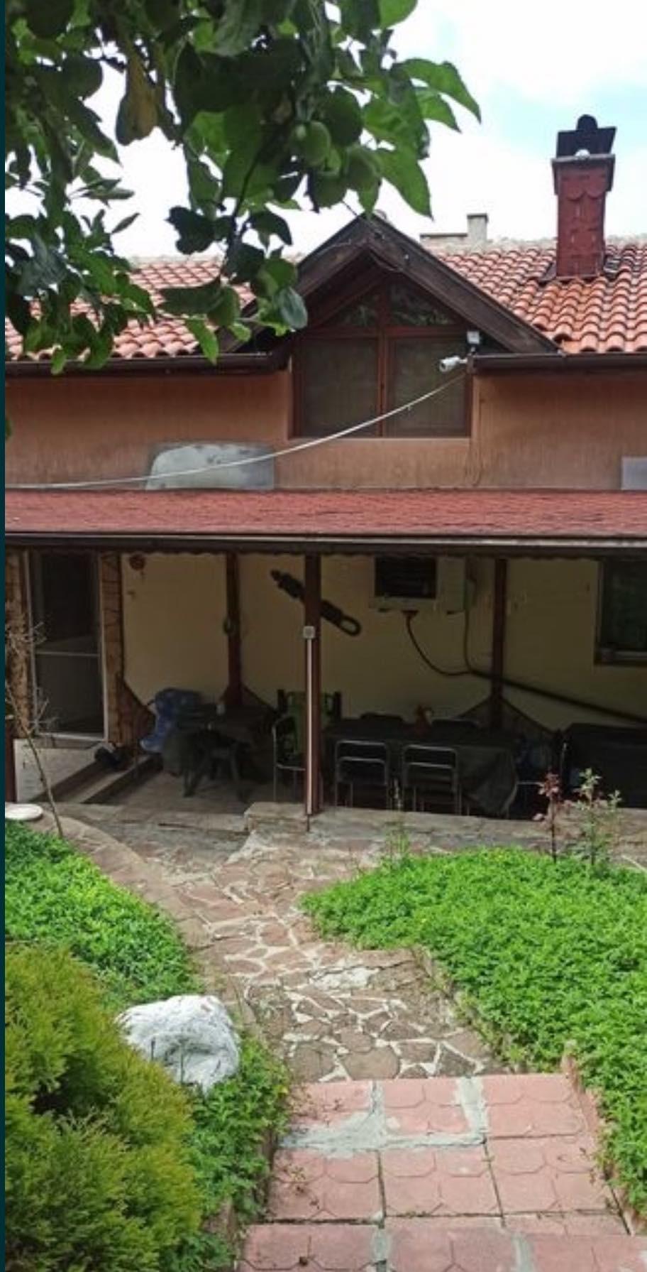 House for Sale in Pernik, Center