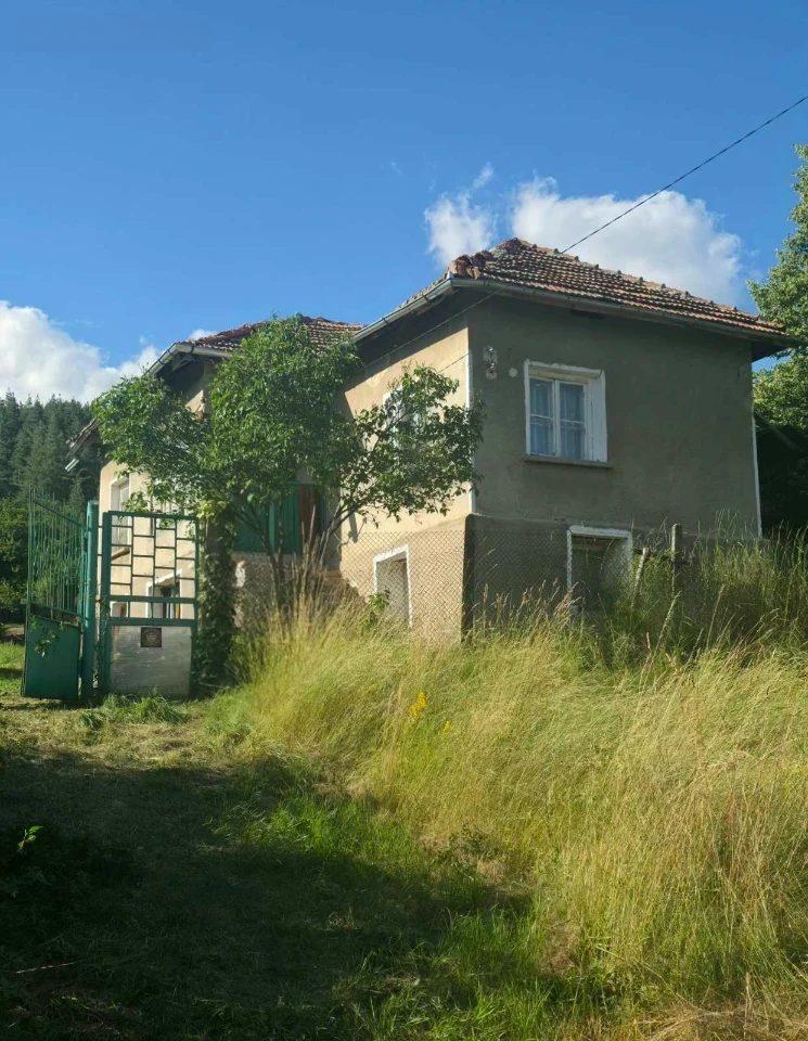House for Sale in Yarlovo, Sofia Province