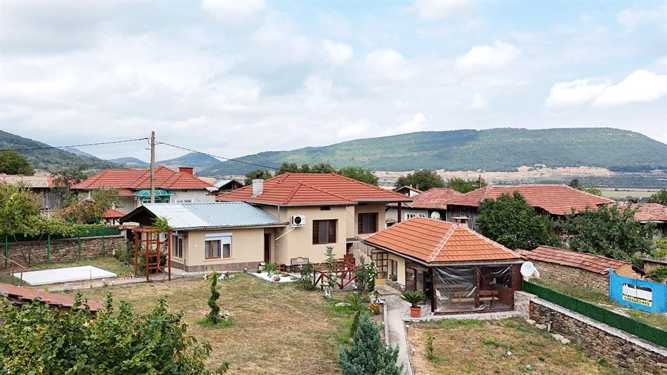 House for Sale in Ryahovtsite, Gabrovo