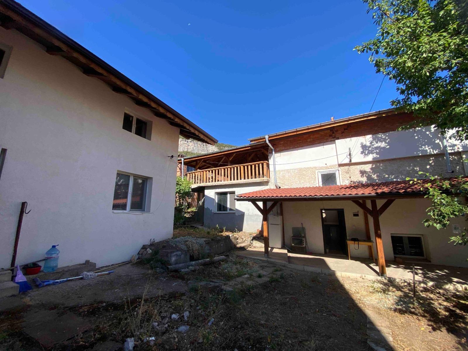 House for Sale in Pavolche, Vratsa