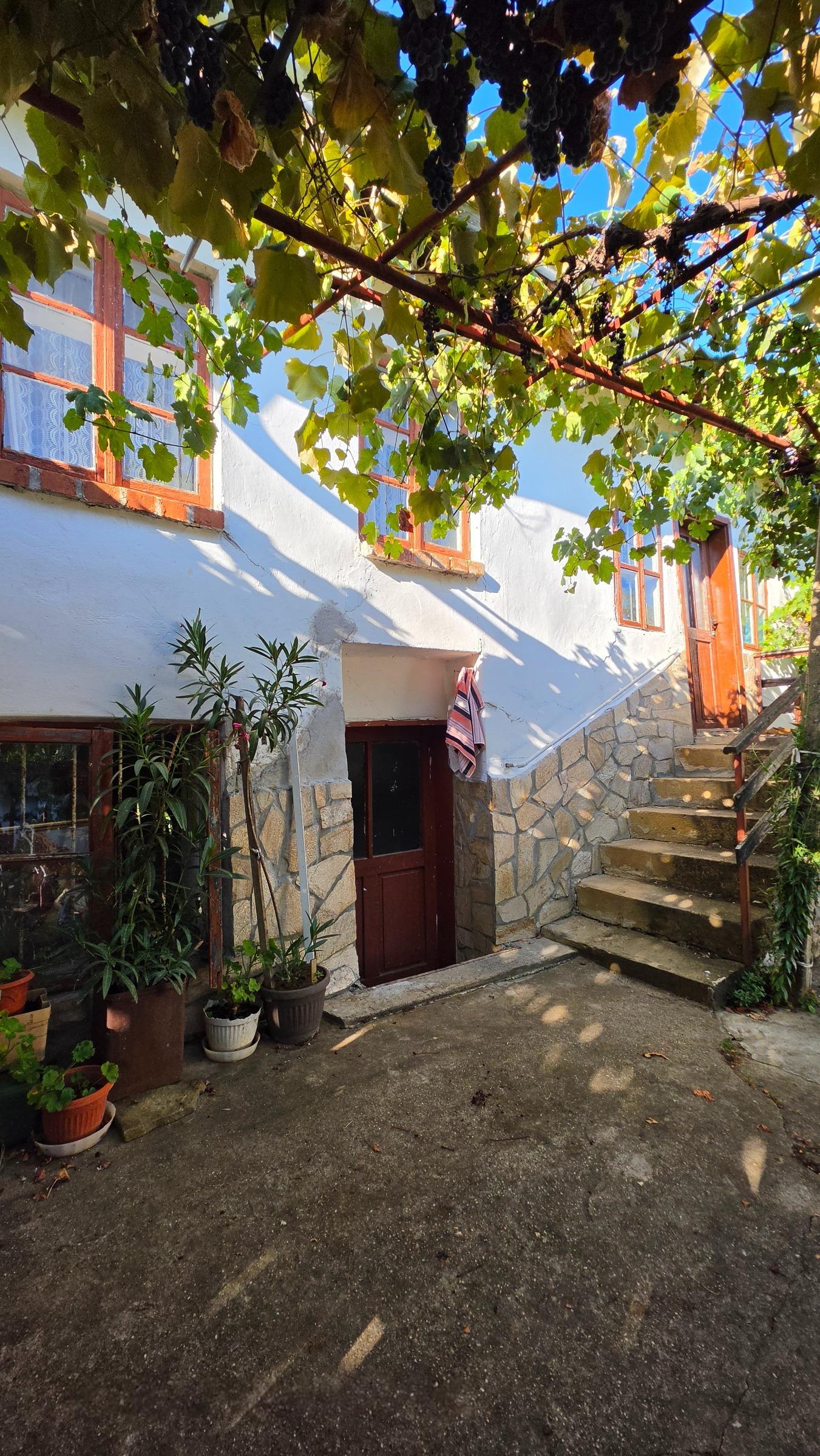 House for Sale in Radyuvene, Lovech
