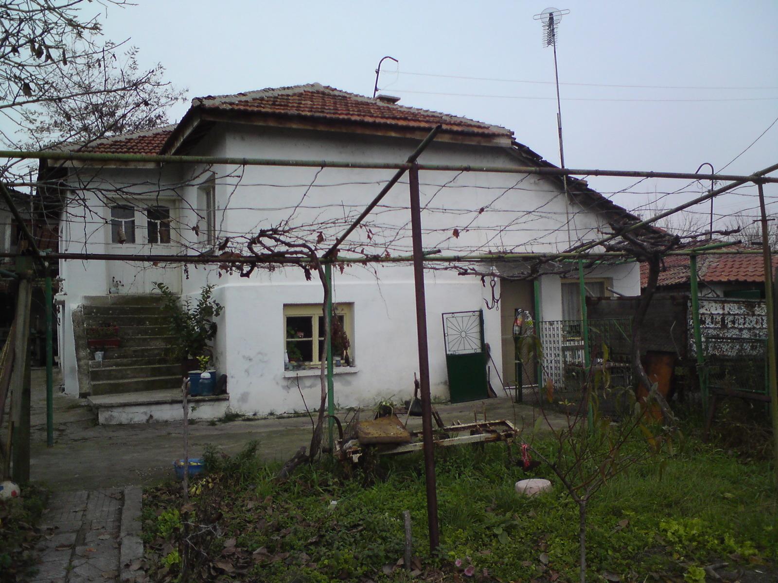 House for Sale in Aprilovo, Stara Zagora