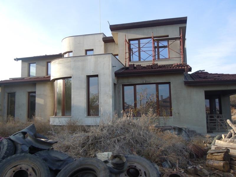 House for Sale in Parvomay, Blagoevgrad